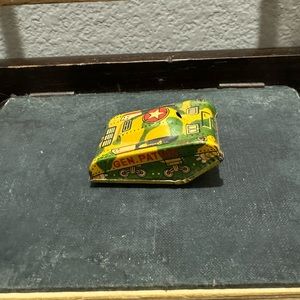 Vintage Tin Friction Military Tank Japan